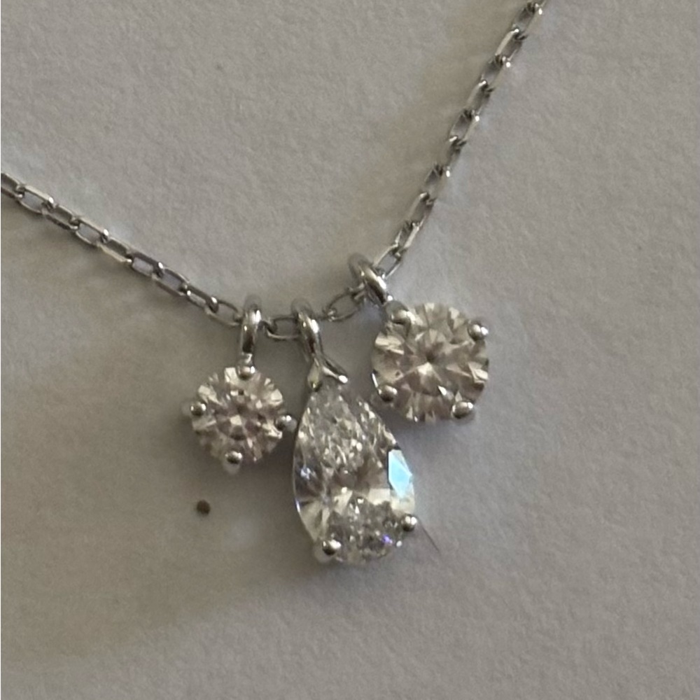 Elegant satires Silver Pendant Necklace